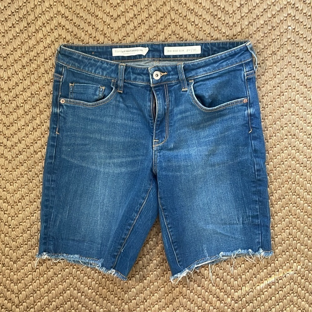 Anthropologie - Mid-Rise Slim Denim Jean Cutoff Shorts - Blue - 30